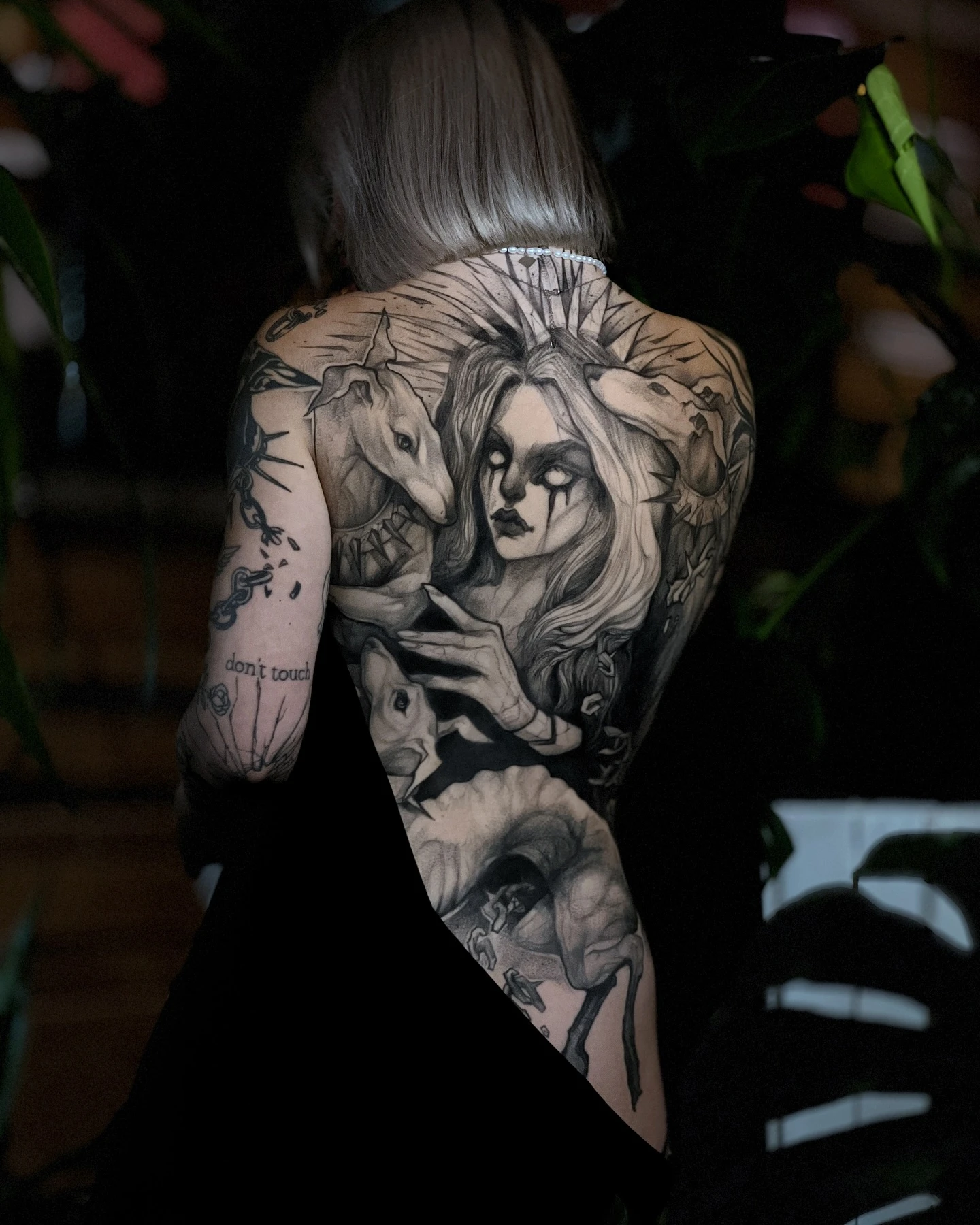 Tatuaje Blackwork de espalda completa realizado por Diego Navarro