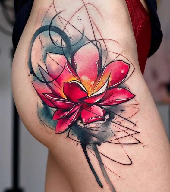 Tatuaje estilo Acuarela de flor realizado por Martina Sánchez